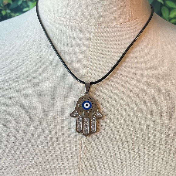 Silver Hand of Fatima Protection Necklace - Picture 5 of 6
